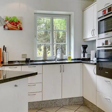 Liliana - 800m From The Sea By Interhome Feriehus