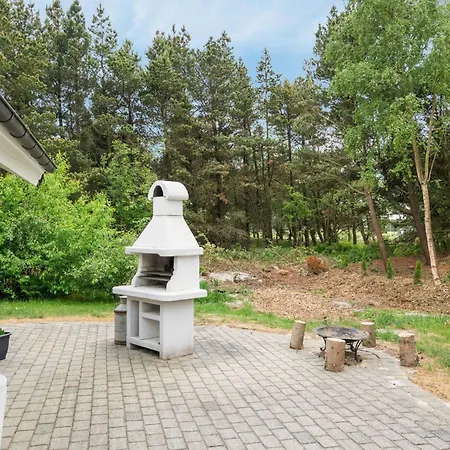 Liliana - 800m From The Sea By Interhome *