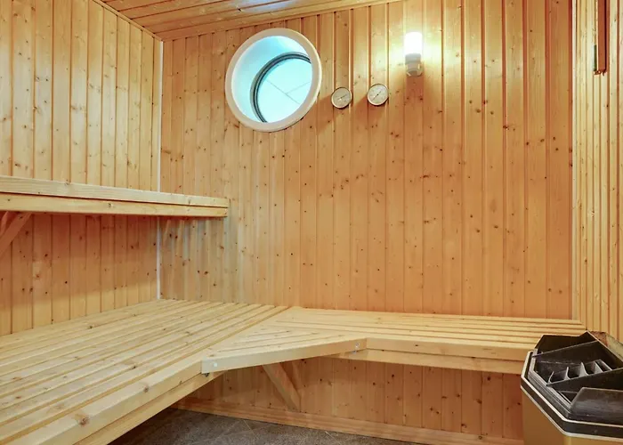 Liliana - 800m From The Sea By Interhome