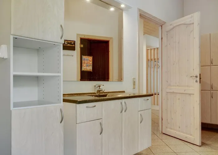 Liliana - 800m From The Sea By Interhome *